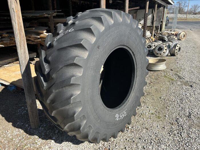 <font color='#da2127' font size ='2'><b>800/65R32 Goodyear OTR Tire R-1 Dyna Torque 172A8 </font></b><br><font size ='1' color='grey'>CONDITION: </font><font size ='2'>Used<br><font size ='1' color='grey'>TREAD DEPTH:</font><font size ='2'>  34/32nds<br><font size ='1' color='grey'>DETAILS:</font><font size ='2'> Clean, Spun on Wheel, Tubetype, 30.5LR32<br><font size ='1' color='grey'>REF #:</font><font size ='2'> G35576<br><font size ='1' color='grey'>LOCATION:</font><font size ='2'> St. Louis, MO