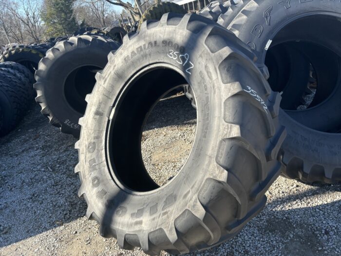 <font color='#da2127' font size ='2'><b>650/65R38 Firestone OTR Tire R-1W 157/A7 </font></b><br><font size ='1' color='grey'>CONDITION: </font><font size ='2'>Used<br><font size ='1' color='grey'>TREAD DEPTH:</font><font size ='2'>  48/32nds<br><font size ='1' color='grey'>DETAILS:</font><font size ='2'> Clean, Nice Tire<br><font size ='1' color='grey'>REF #:</font><font size ='2'> G35592<br><font size ='1' color='grey'>LOCATION:</font><font size ='2'> St. Louis, MO