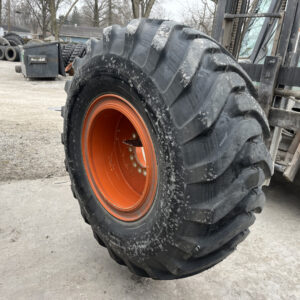<font color='#da2127' font size ='2'><b>20.5X25 Bridgestone OTR Tire E-2 L-2 G-2 Fast Grip 16-Ply </font></b><br><font size ='1' color='grey'>CONDITION: </font><font size ='2'>New<br><font size ='1' color='grey'>TREAD DEPTH:</font><font size ='2'>  35/32nds<br><font size ='1' color='grey'>DETAILS:</font><font size ='2'> Unused, On Rim<br><font size ='1' color='grey'>REF #:</font><font size ='2'> G35687<br><font size ='1' color='grey'>LOCATION:</font><font size ='2'> St. Louis, MO