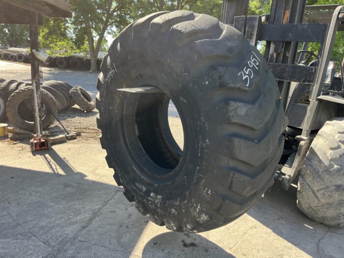 <font color='#da2127' font size ='2'><b>26.5X29 BF Goodrich OTR Tire E-3 L-3 G-3 Rock Service 30-Ply </font></b><br><font size ='1' color='grey'>CONDITION: </font><font size ='2'>Used<br><font size ='1' color='grey'>TREAD DEPTH:</font><font size ='2'>  32/32nds<br><font size ='1' color='grey'>DETAILS:</font><font size ='2'> Clean<br><font size ='1' color='grey'>REF #:</font><font size ='2'> G35951<br><font size ='1' color='grey'>LOCATION:</font><font size ='2'> St. Louis, MO