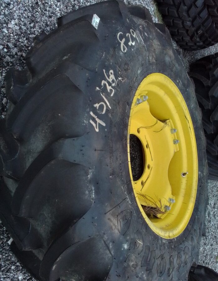 <font color='#da2127' font size ='2'><b>13.6R24 Firestone OTR Tire R-1W Performer 85 12.5/D </font></b><br><font size ='1' color='grey'>CONDITION: </font><font size ='2'>Used<br><font size ='1' color='grey'>TREAD DEPTH:</font><font size ='2'>  43/32nds<br><font size ='1' color='grey'>DETAILS:</font><font size ='2'> Clean, Rim Not Included, 340/85R24<br><font size ='1' color='grey'>REF #:</font><font size ='2'> T8291<br><font size ='1' color='grey'>LOCATION:</font><font size ='2'> Columbia, SC