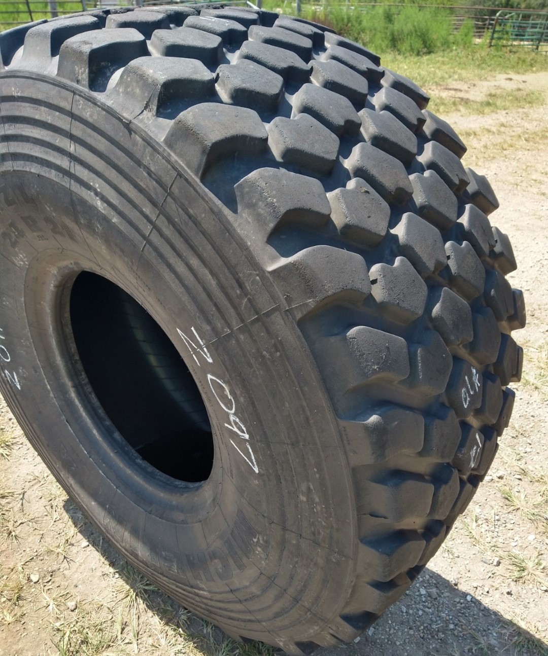 <font color='#da2127' font size ='2'><b>24R21 Michelin OTR Tire M-3 Off-Road XZL Military 16-Ply </font></b><br><font size ='1' color='grey'>CONDITION: </font><font size ='2'>Used<br><font size ='1' color='grey'>TREAD DEPTH:</font><font size ='2'> 28/32nds<br><font size ='1' color='grey'>DETAILS:</font><font size ='2'> Clean, 2017<br><font size ='1' color='grey'>REF #:</font><font size ='2'> Z097<br><font size ='1' color='grey'>LOCATION:</font><font size ='2'> San Jacinto, CA
