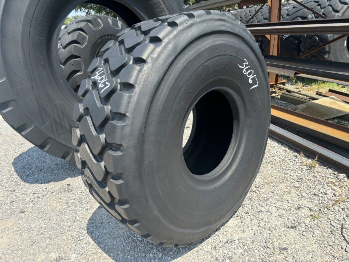 <font color='#da2127' font size ='2'><b>23.5R25 Unicure OTR Tire L-3 CL3 1-Star </font></b><br><font size ='1' color='grey'>CONDITION: </font><font size ='2'>Retread-New<br><font size ='1' color='grey'>TREAD DEPTH:</font><font size ='2'>  38/32nds<br><font size ='1' color='grey'>DETAILS:</font><font size ='2'> Clean<br><font size ='1' color='grey'>REF #:</font><font size ='2'> G36067<br><font size ='1' color='grey'>LOCATION:</font><font size ='2'> St. Louis, MO