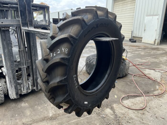 <font color='#da2127' font size ='2'><b>420/80R46 BKT OTR Tire R-1W  Agrimax RT 855 159D </font></b><br><font size ='1' color='grey'>CONDITION: </font><font size ='2'>New<br><font size ='1' color='grey'>TREAD DEPTH:</font><font size ='2'>  58/32nds<br><font size ='1' color='grey'>DETAILS:</font><font size ='2'> Unused, 16.9R46<br><font size ='1' color='grey'>REF #:</font><font size ='2'> G36248<br><font size ='1' color='grey'>LOCATION:</font><font size ='2'> St. Louis, MO