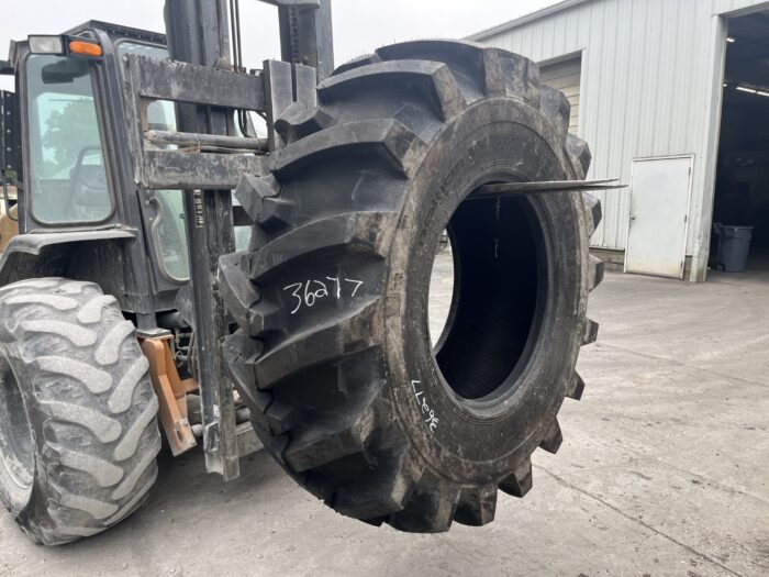 <font color='#da2127' font size ='2'><b>24.5X32 Nokian OTR Tire LS-2 Logger King 20-Ply </font></b><br><font size ='1' color='grey'>CONDITION: </font><font size ='2'>New<br><font size ='1' color='grey'>TREAD DEPTH:</font><font size ='2'>  62/32nds<br><font size ='1' color='grey'>DETAILS:</font><font size ='2'> Unused<br><font size ='1' color='grey'>REF #:</font><font size ='2'> G36277<br><font size ='1' color='grey'>LOCATION:</font><font size ='2'> St. Louis, MO