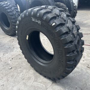 <font color='#da2127' font size ='2'><b>17.5R25 Goodyear OTR Tire E-3 L-3 TL3A+ 2-Star </font></b><br><font size ='1' color='grey'>CONDITION: </font><font size ='2'>New<br><font size ='1' color='grey'>TREAD DEPTH:</font><font size ='2'>  44/32nds<br><font size ='1' color='grey'>DETAILS:</font><font size ='2'> Unused<br><font size ='1' color='grey'>REF #:</font><font size ='2'> G36285<br><font size ='1' color='grey'>LOCATION:</font><font size ='2'> St. Louis, MO