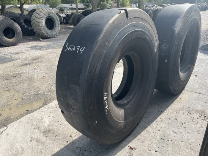 <font color='#da2127' font size ='2'><b>18.00X25 Goodyear OTR Tire L-5S SMO-5E 28-Ply </font></b><br><font size ='1' color='grey'>CONDITION: </font><font size ='2'>New<br><font size ='1' color='grey'>TREAD DEPTH:</font><font size ='2'>  102/32nds<br><font size ='1' color='grey'>DETAILS:</font><font size ='2'> Unused<br><font size ='1' color='grey'>REF #:</font><font size ='2'> G36294<br><font size ='1' color='grey'>LOCATION:</font><font size ='2'> St. Louis, MO
