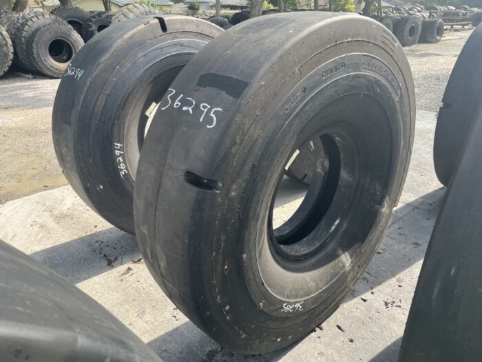 <font color='#da2127' font size ='2'><b>18.00X25 Goodyear OTR Tire L-5S SMO-5E 28-Ply </font></b><br><font size ='1' color='grey'>CONDITION: </font><font size ='2'>New<br><font size ='1' color='grey'>TREAD DEPTH:</font><font size ='2'>  102/32nds<br><font size ='1' color='grey'>DETAILS:</font><font size ='2'> Unused<br><font size ='1' color='grey'>REF #:</font><font size ='2'> G36295<br><font size ='1' color='grey'>LOCATION:</font><font size ='2'> St. Louis, MO