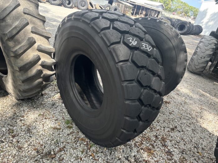<font color='#da2127' font size ='2'><b>20.5R25 Yokohama OTR Tire E-3 L-3 RB31 2-Star </font></b><br><font size ='1' color='grey'>CONDITION: </font><font size ='2'>Used<br><font size ='1' color='grey'>TREAD DEPTH:</font><font size ='2'>  38/32nds<br><font size ='1' color='grey'>DETAILS:</font><font size ='2'> Clean, Sidewall Spots<br><font size ='1' color='grey'>REF #:</font><font size ='2'> G36330<br><font size ='1' color='grey'>LOCATION:</font><font size ='2'> St. Louis, MO
