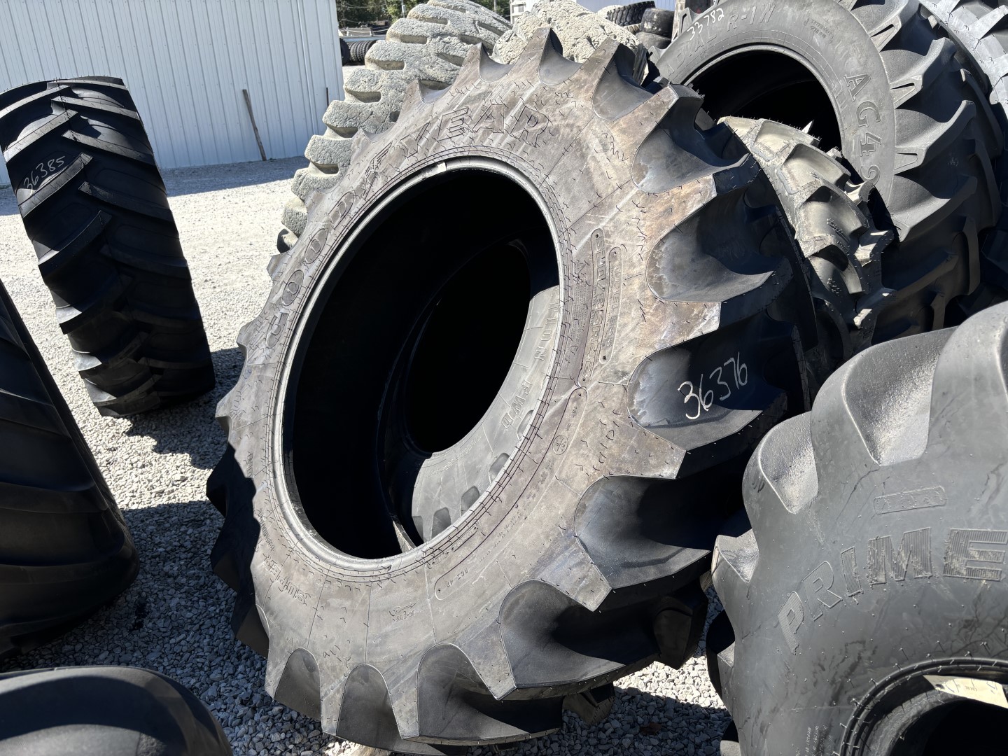 <font color='#da2127' font size ='2'><b>520/85R42 Goodyear OTR Tire E-2 L-2 G-2 Super Traction 157A8 </font></b><br><font size ='1' color='grey'>CONDITION: </font><font size ='2'>New<br><font size ='1' color='grey'>TREAD DEPTH:</font><font size ='2'> 72/32nds<br><font size ='1' color='grey'>DETAILS:</font><font size ='2'> Unused, 20.8R42<br><font size ='1' color='grey'>REF #:</font><font size ='2'> G36376<br><font size ='1' color='grey'>LOCATION:</font><font size ='2'> St. Louis, MO