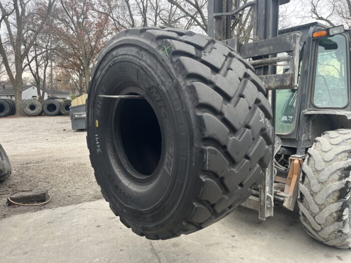 <font color='#da2127' font size ='2'><b>875/65R29 Michelin OTR Tire E-3 L-3 XHA2 1-Star </font></b><br><font size ='1' color='grey'>CONDITION: </font><font size ='2'>Used<br><font size ='1' color='grey'>TREAD DEPTH:</font><font size ='2'>  40/32nds<br><font size ='1' color='grey'>DETAILS:</font><font size ='2'> 1-Sidewall Section<br><font size ='1' color='grey'>REF #:</font><font size ='2'> G36491<br><font size ='1' color='grey'>LOCATION:</font><font size ='2'> St. Louis, MO