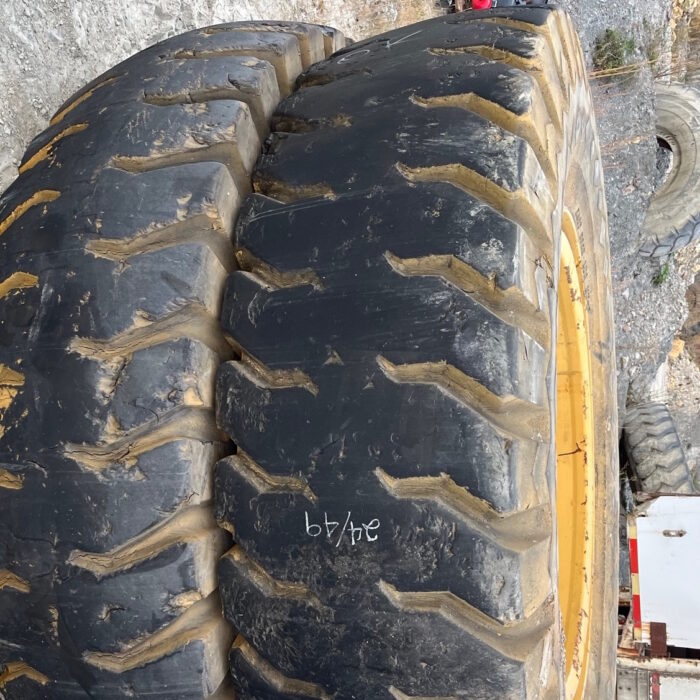 <font color='#da2127' font size ='2'><b>24.00X49 Goodyear OTR Tire E-4 HRL4B 48-Ply </font></b><br><font size ='1' color='grey'>CONDITION: </font><font size ='2'>Used<br><font size ='1' color='grey'>TREAD DEPTH:</font><font size ='2'> <br><font size ='1' color='grey'>DETAILS:</font><font size ='2'> Clean, Rough Tread, On Rim<br><font size ='1' color='grey'>REF #:</font><font size ='2'> Z174<br><font size ='1' color='grey'>LOCATION:</font><font size ='2'> Fairmont, WV