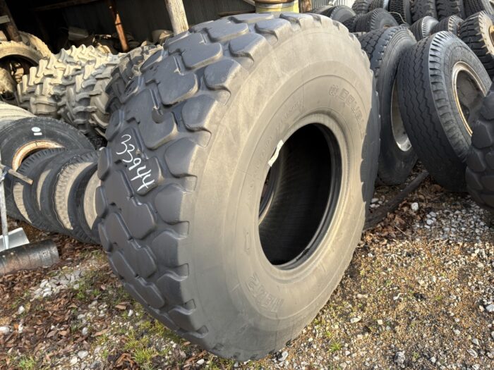 <font color='#da2127' font size ='2'><b>20.5R25 Double Coin OTR Tire E-3 L-3 REM2 2-Star </font></b><br><font size ='1' color='grey'>CONDITION: </font><font size ='2'>Used<br><font size ='1' color='grey'>TREAD DEPTH:</font><font size ='2'>  20/32nds<br><font size ='1' color='grey'>DETAILS:</font><font size ='2'> Clean, Shoulder Spots<br><font size ='1' color='grey'>REF #:</font><font size ='2'> G33944<br><font size ='1' color='grey'>LOCATION:</font><font size ='2'> St. Louis, MO
