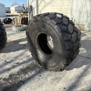 <font color='#da2127' font size ='2'><b>23.5R25 Goodyear OTR Tire E-3 L-3 G-3 RT3B 1-Star </font></b><br><font size ='1' color='grey'>CONDITION: </font><font size ='2'>New<br><font size ='1' color='grey'>TREAD DEPTH:</font><font size ='2'>  44/32nds<br><font size ='1' color='grey'>DETAILS:</font><font size ='2'> Unused<br><font size ='1' color='grey'>REF #:</font><font size ='2'> G34760<br><font size ='1' color='grey'>LOCATION:</font><font size ='2'> St. Louis, MO