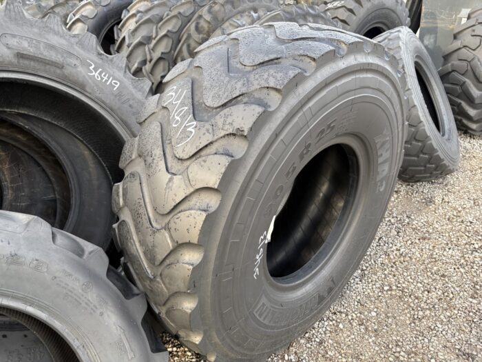 <font color='#da2127' font size ='2'><b>20.5R25 Michelin OTR Tire E-3 L-3 XHA2 1-Star </font></b><br><font size ='1' color='grey'>CONDITION: </font><font size ='2'>Used<br><font size ='1' color='grey'>TREAD DEPTH:</font><font size ='2'>  16/32nds<br><font size ='1' color='grey'>DETAILS:</font><font size ='2'> Clean<br><font size ='1' color='grey'>REF #:</font><font size ='2'> G34813<br><font size ='1' color='grey'>LOCATION:</font><font size ='2'> St. Louis, MO