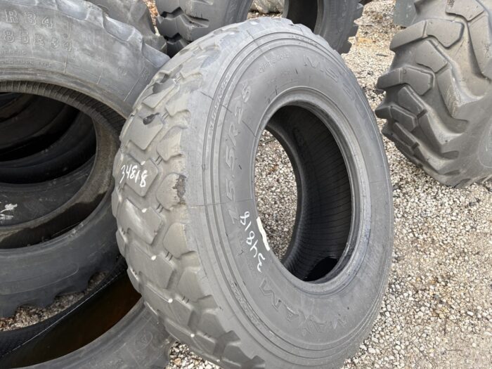 <font color='#da2127' font size ='2'><b>15.5R25 Maxam OTR Tire E-3 L-3 MS300 2-Star </font></b><br><font size ='1' color='grey'>CONDITION: </font><font size ='2'>Used<br><font size ='1' color='grey'>TREAD DEPTH:</font><font size ='2'>  9/32nds<br><font size ='1' color='grey'>DETAILS:</font><font size ='2'> Clean<br><font size ='1' color='grey'>REF #:</font><font size ='2'> G34818<br><font size ='1' color='grey'>LOCATION:</font><font size ='2'> St. Louis, MO