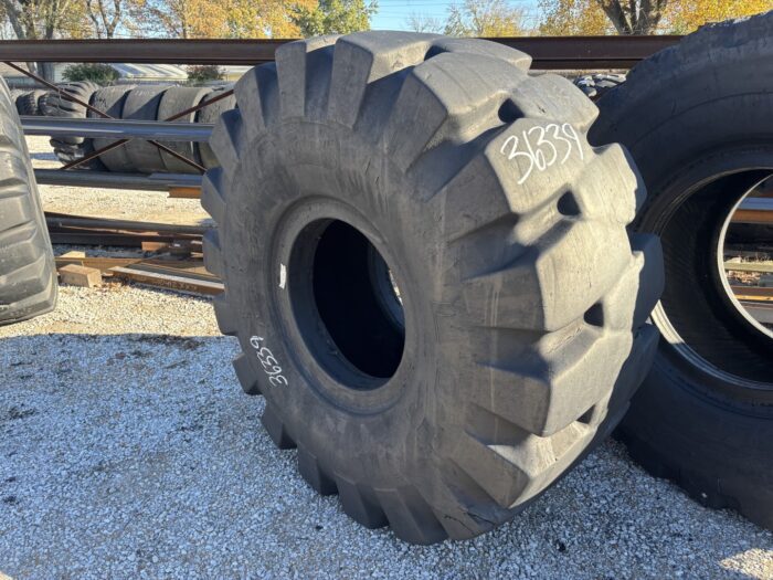 <font color='#da2127' font size ='2'><b>29.5X25 Titan OTR Tire L-5 LD250 28-Ply </font></b><br><font size ='1' color='grey'>CONDITION: </font><font size ='2'>Used<br><font size ='1' color='grey'>TREAD DEPTH:</font><font size ='2'>  66/32nds<br><font size ='1' color='grey'>DETAILS:</font><font size ='2'> 1-Sidewall Section, 1-Nail Patch<br><font size ='1' color='grey'>REF #:</font><font size ='2'> G36339<br><font size ='1' color='grey'>LOCATION:</font><font size ='2'> St. Louis, MO
