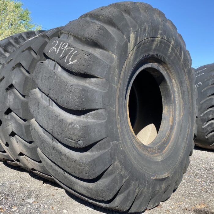 <font color='#da2127' font size ='2'><b>33.5X33 General OTR Tire E-3 L-3 NDLCM 32-Ply </font></b><br><font size ='1' color='grey'>CONDITION: </font><font size ='2'>Retread-Used<br><font size ='1' color='grey'>TREAD DEPTH:</font><font size ='2'>  34/32nds<br><font size ='1' color='grey'>DETAILS:</font><font size ='2'> Clean<br><font size ='1' color='grey'>REF #:</font><font size ='2'> P21976<br><font size ='1' color='grey'>LOCATION:</font><font size ='2'> San Jacinto, CA