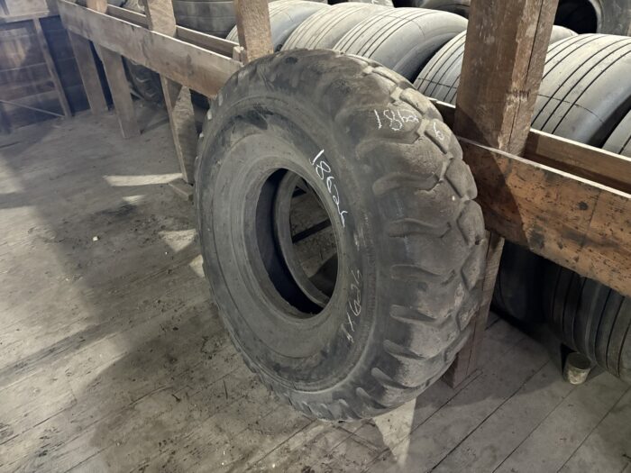 <font color='#da2127' font size ='2'><b>14.00X20 Specialty Tires of America OTR Tire E-3 E3 24-Ply </font></b><br><font size ='1' color='grey'>CONDITION: </font><font size ='2'>Used<br><font size ='1' color='grey'>TREAD DEPTH:</font><font size ='2'>  24/32nds<br><font size ='1' color='grey'>DETAILS:</font><font size ='2'> Clean<br><font size ='1' color='grey'>REF #:</font><font size ='2'> G18626<br><font size ='1' color='grey'>LOCATION:</font><font size ='2'> St. Louis, MO