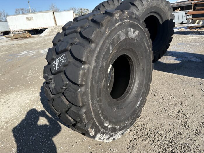 <font color='#da2127' font size ='2'><b>26.5R25 Goodyear OTR Tire E-3 L-3 G-3 RT3B 2-Star </font></b><br><font size ='1' color='grey'>CONDITION: </font><font size ='2'>New<br><font size ='1' color='grey'>TREAD DEPTH:</font><font size ='2'>  50/32nds<br><font size ='1' color='grey'>DETAILS:</font><font size ='2'> Unused<br><font size ='1' color='grey'>REF #:</font><font size ='2'> G34856<br><font size ='1' color='grey'>LOCATION:</font><font size ='2'> St. Louis, MO
