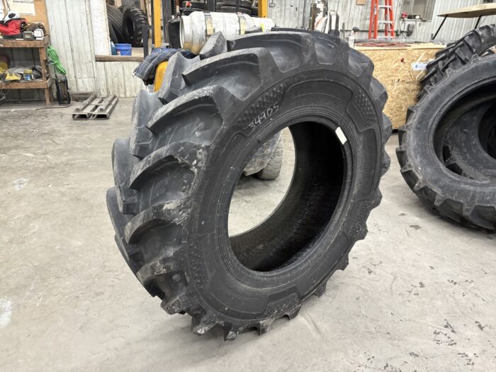 <font color='#da2127' font size ='2'><b>420/85R28 Alliance OTR Tire R-1W AgriStar II 139D </font></b><br><font size ='1' color='grey'>CONDITION: </font><font size ='2'>New<br><font size ='1' color='grey'>TREAD DEPTH:</font><font size ='2'>  56/32nds<br><font size ='1' color='grey'>DETAILS:</font><font size ='2'> Unused, 16.9R28<br><font size ='1' color='grey'>REF #:</font><font size ='2'> G34905<br><font size ='1' color='grey'>LOCATION:</font><font size ='2'> St. Louis, MO