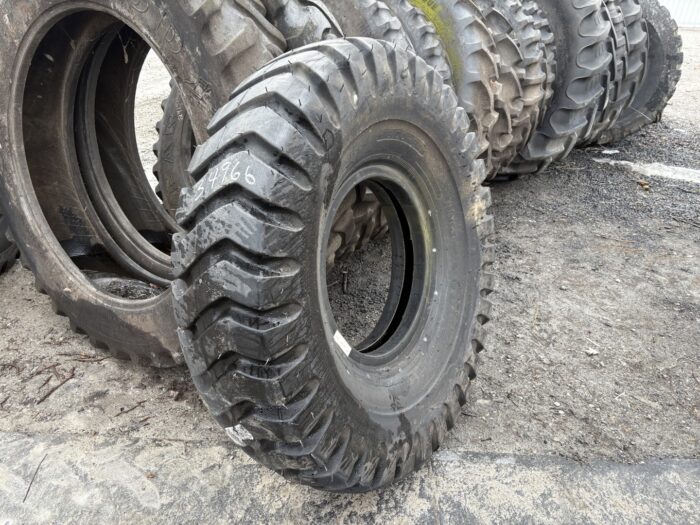 <font color='#da2127' font size ='2'><b>16.00X24 Specialty Tires of America OTR Tire E-3 L-3 G-3 Rock Service 16-Ply </font></b><br><font size ='1' color='grey'>CONDITION: </font><font size ='2'>New<br><font size ='1' color='grey'>TREAD DEPTH:</font><font size ='2'>  34/32nds<br><font size ='1' color='grey'>DETAILS:</font><font size ='2'> Unused<br><font size ='1' color='grey'>REF #:</font><font size ='2'> G34966<br><font size ='1' color='grey'>LOCATION:</font><font size ='2'> St. Louis, MO