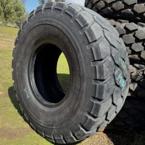 <font color='#da2127' font size ='2'><b>20.5R25 Bridgestone OTR Tire L-3 G-3 VJT 1-Star </font></b><br><font size ='1' color='grey'>CONDITION: </font><font size ='2'>Used<br><font size ='1' color='grey'>TREAD DEPTH:</font><font size ='2'>  19/32nds<br><font size ='1' color='grey'>DETAILS:</font><font size ='2'> Clean<br><font size ='1' color='grey'>REF #:</font><font size ='2'> M102<br><font size ='1' color='grey'>LOCATION:</font><font size ='2'> San Jacinto, CA