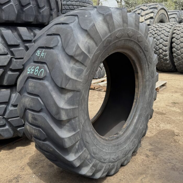 <font color='#da2127' font size ='2'><b>17.5X25 Goodyear OTR Tire E-2 L-2 G-2 SGL Sure Grip Lug 12-Ply </font></b><br><font size ='1' color='grey'>CONDITION: </font><font size ='2'>Used<br><font size ='1' color='grey'>TREAD DEPTH:</font><font size ='2'>  16/32nds<br><font size ='1' color='grey'>DETAILS:</font><font size ='2'> Clean<br><font size ='1' color='grey'>REF #:</font><font size ='2'> U835<br><font size ='1' color='grey'>LOCATION:</font><font size ='2'> San Jacinto, CA