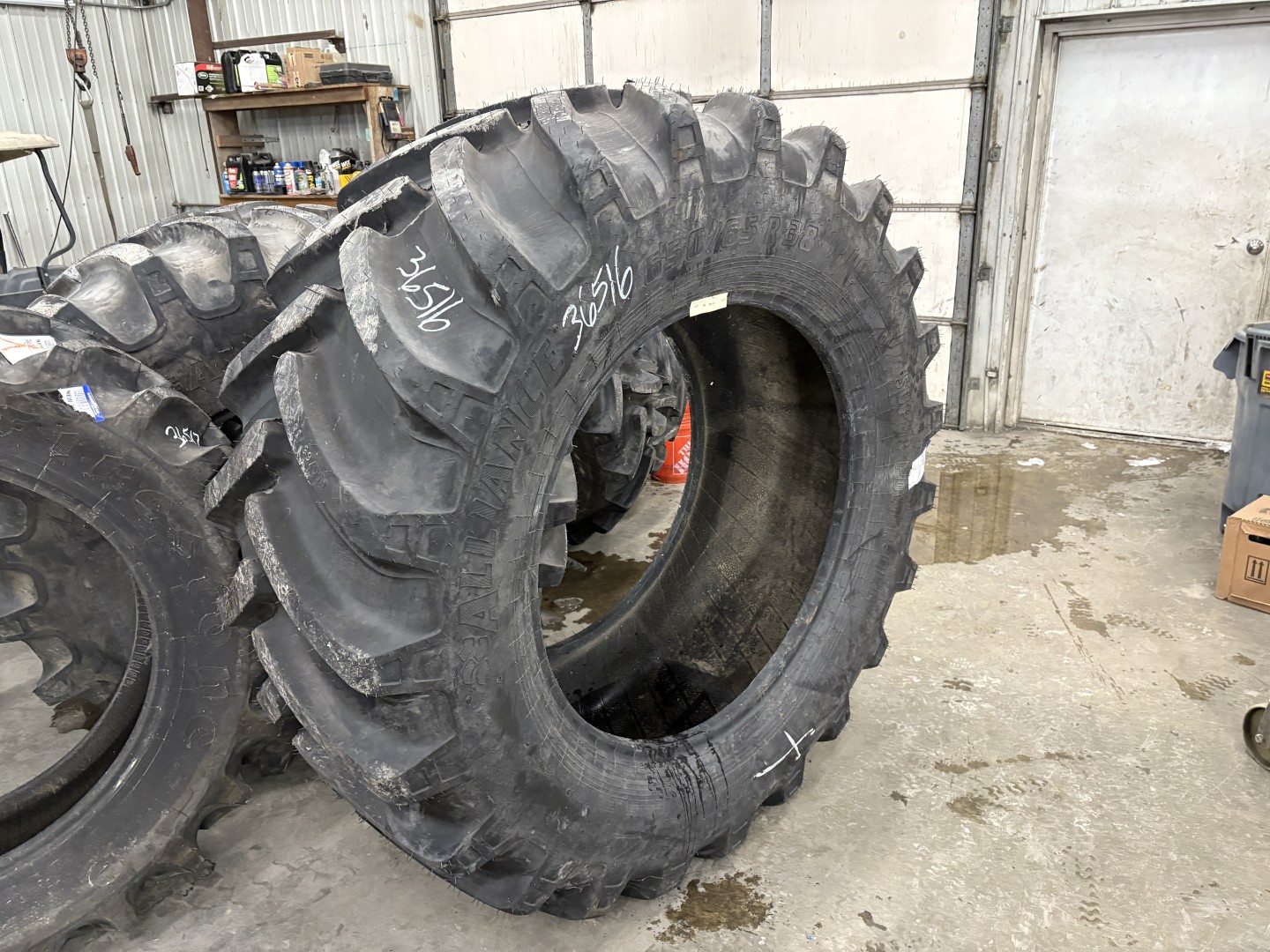 <font color='#da2127' font size ='2'><b>650/65R38 Alliance OTR Tire R-1+ Super Power Drive 360 171D </font></b><br><font size ='1' color='grey'>CONDITION: </font><font size ='2'>New<br><font size ='1' color='grey'>TREAD DEPTH:</font><font size ='2'> 62/32nds<br><font size ='1' color='grey'>DETAILS:</font><font size ='2'> Unused<br><font size ='1' color='grey'>REF #:</font><font size ='2'> G36516<br><font size ='1' color='grey'>LOCATION:</font><font size ='2'> St. Louis, MO