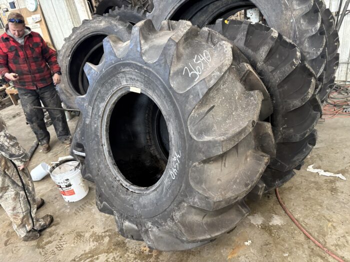 <font color='#da2127' font size ='2'><b>28LX26 Goodyear OTR Tire R-2 Special Sure Grip 12-Ply </font></b><br><font size ='1' color='grey'>CONDITION: </font><font size ='2'>New<br><font size ='1' color='grey'>TREAD DEPTH:</font><font size ='2'>  90/32nds<br><font size ='1' color='grey'>DETAILS:</font><font size ='2'> Unused<br><font size ='1' color='grey'>REF #:</font><font size ='2'> G36540<br><font size ='1' color='grey'>LOCATION:</font><font size ='2'> St. Louis, MO