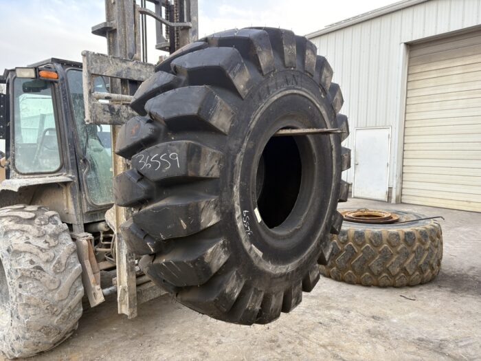 <font color='#da2127' font size ='2'><b>29.5X29 Titan OTR Tire L-5 LD250 34-Ply </font></b><br><font size ='1' color='grey'>CONDITION: </font><font size ='2'>New<br><font size ='1' color='grey'>TREAD DEPTH:</font><font size ='2'>  120/32nds<br><font size ='1' color='grey'>DETAILS:</font><font size ='2'> Unused<br><font size ='1' color='grey'>REF #:</font><font size ='2'> G36559<br><font size ='1' color='grey'>LOCATION:</font><font size ='2'> St. Louis, MO