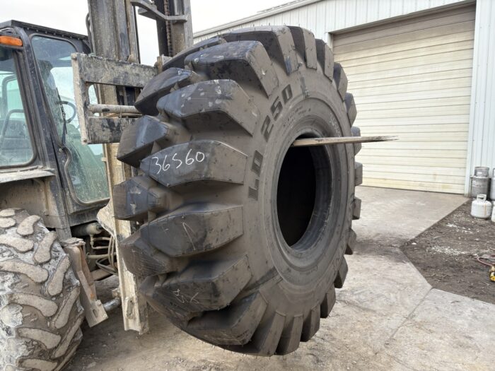 <font color='#da2127' font size ='2'><b>29.5X29 Titan OTR Tire L-5 LD250 34-Ply </font></b><br><font size ='1' color='grey'>CONDITION: </font><font size ='2'>New<br><font size ='1' color='grey'>TREAD DEPTH:</font><font size ='2'>  120/32nds<br><font size ='1' color='grey'>DETAILS:</font><font size ='2'> Unused<br><font size ='1' color='grey'>REF #:</font><font size ='2'> G36560<br><font size ='1' color='grey'>LOCATION:</font><font size ='2'> St. Louis, MO