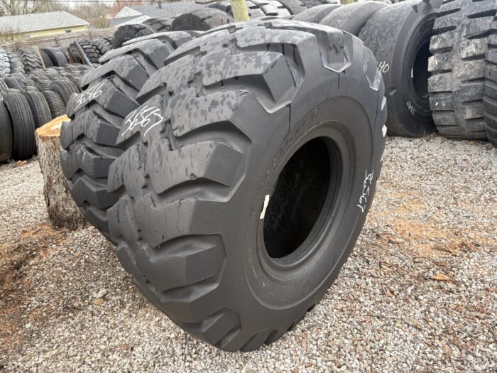 <font color='#da2127' font size ='2'><b>23.5X25 Firestone OTR Tire E-3 L-3 SRG Super Rock Grip 20-Ply </font></b><br><font size ='1' color='grey'>CONDITION: </font><font size ='2'>Used<br><font size ='1' color='grey'>TREAD DEPTH:</font><font size ='2'>  28/32nds<br><font size ='1' color='grey'>DETAILS:</font><font size ='2'> Clean, Sidewall Spot<br><font size ='1' color='grey'>REF #:</font><font size ='2'> G36567<br><font size ='1' color='grey'>LOCATION:</font><font size ='2'> St. Louis, MO