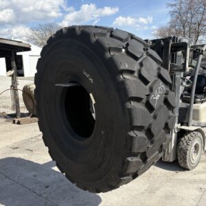 <font color='#da2127' font size ='2'><b>26.5R25 Goodyear OTR Tire E-3 L-3 G-3 RT3B 2-Star </font></b><br><font size ='1' color='grey'>CONDITION: </font><font size ='2'>New<br><font size ='1' color='grey'>TREAD DEPTH:</font><font size ='2'>  50/32nds<br><font size ='1' color='grey'>DETAILS:</font><font size ='2'> Unused<br><font size ='1' color='grey'>REF #:</font><font size ='2'> G36605<br><font size ='1' color='grey'>LOCATION:</font><font size ='2'> St. Louis, MO