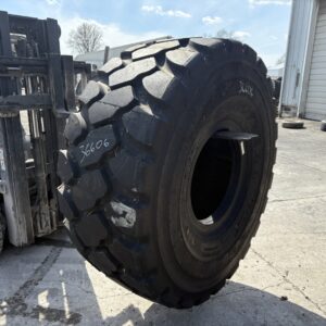 <font color='#da2127' font size ='2'><b>26.5R25 Goodyear OTR Tire E-3 L-3 G-3 RT3B 2-Star </font></b><br><font size ='1' color='grey'>CONDITION: </font><font size ='2'>New<br><font size ='1' color='grey'>TREAD DEPTH:</font><font size ='2'>  50/32nds<br><font size ='1' color='grey'>DETAILS:</font><font size ='2'> Unused<br><font size ='1' color='grey'>REF #:</font><font size ='2'> G36606<br><font size ='1' color='grey'>LOCATION:</font><font size ='2'> St. Louis, MO