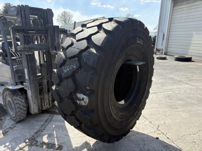 <font color='#da2127' font size ='2'><b>26.5R25 Goodyear OTR Tire E-3 L-3 G-3 RT3B 2-Star </font></b><br><font size ='1' color='grey'>CONDITION: </font><font size ='2'>New<br><font size ='1' color='grey'>TREAD DEPTH:</font><font size ='2'>  50/32nds<br><font size ='1' color='grey'>DETAILS:</font><font size ='2'> Unused<br><font size ='1' color='grey'>REF #:</font><font size ='2'> G36606<br><font size ='1' color='grey'>LOCATION:</font><font size ='2'> St. Louis, MO
