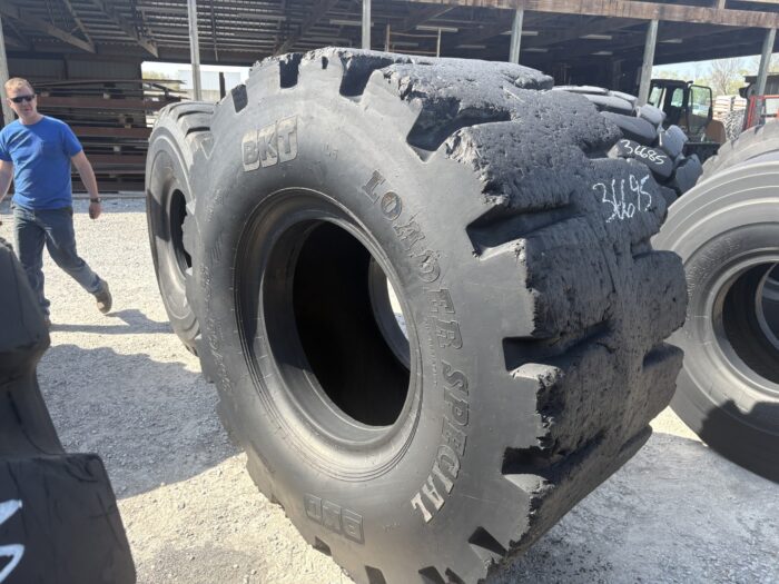 <font color='#da2127' font size ='2'><b>35/65X33 BKT OTR Tire L-5 Loader Special 42-Ply </font></b><br><font size ='1' color='grey'>CONDITION: </font><font size ='2'>Used<br><font size ='1' color='grey'>TREAD DEPTH:</font><font size ='2'>  50/32nds<br><font size ='1' color='grey'>DETAILS:</font><font size ='2'> Clean<br><font size ='1' color='grey'>REF #:</font><font size ='2'> G36695<br><font size ='1' color='grey'>LOCATION:</font><font size ='2'> St. Louis, MO