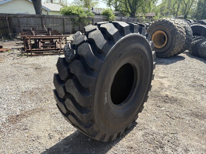 <font color='#da2127' font size ='2'><b>23.5R25 Yokohama OTR Tire L-5 RL51 1-Star </font></b><br><font size ='1' color='grey'>CONDITION: </font><font size ='2'>New<br><font size ='1' color='grey'>TREAD DEPTH:</font><font size ='2'>  100/32nds<br><font size ='1' color='grey'>DETAILS:</font><font size ='2'> Unused<br><font size ='1' color='grey'>REF #:</font><font size ='2'> G36803<br><font size ='1' color='grey'>LOCATION:</font><font size ='2'> St. Louis, MO