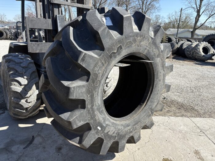 <font color='#da2127' font size ='2'><b>30.5LX32 Maxam OTR Tire LS-2 MS931 LogXtra 26-Ply </font></b><br><font size ='1' color='grey'>CONDITION: </font><font size ='2'>New<br><font size ='1' color='grey'>TREAD DEPTH:</font><font size ='2'>  76/32nds<br><font size ='1' color='grey'>DETAILS:</font><font size ='2'> Unused<br><font size ='1' color='grey'>REF #:</font><font size ='2'> G36582<br><font size ='1' color='grey'>LOCATION:</font><font size ='2'> St. Louis, MO