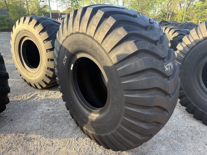 <font color='#da2127' font size ='2'><b>29.5R29 Goodyear OTR Tire E-2 L-2 G-2 RL2F 2-Star </font></b><br><font size ='1' color='grey'>CONDITION: </font><font size ='2'>Used-Low-Hour<br><font size ='1' color='grey'>TREAD DEPTH:</font><font size ='2'>  43/32nds<br><font size ='1' color='grey'>DETAILS:</font><font size ='2'> Clean, Nice Tire<br><font size ='1' color='grey'>REF #:</font><font size ='2'> G36791<br><font size ='1' color='grey'>LOCATION:</font><font size ='2'> St. Louis, MO
