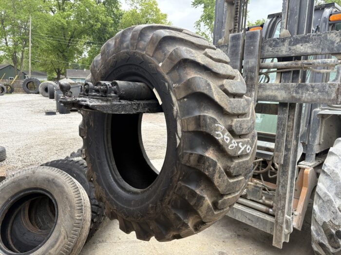 <font color='#da2127' font size ='2'><b>17.5X25 Goodyear OTR Tire E-2 L-2 G-2 SGL Sure Grip Lug 12-Ply </font></b><br><font size ='1' color='grey'>CONDITION: </font><font size ='2'>New<br><font size ='1' color='grey'>TREAD DEPTH:</font><font size ='2'>  32/32nds<br><font size ='1' color='grey'>DETAILS:</font><font size ='2'> Unused<br><font size ='1' color='grey'>REF #:</font><font size ='2'> G36840<br><font size ='1' color='grey'>LOCATION:</font><font size ='2'> St. Louis, MO