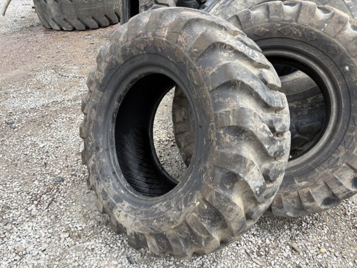 <font color='#da2127' font size ='2'><b>17.5X25 Goodyear OTR Tire E-2 L-2 G-2 SGL Sure Grip Lug 12-Ply </font></b><br><font size ='1' color='grey'>CONDITION: </font><font size ='2'>New<br><font size ='1' color='grey'>TREAD DEPTH:</font><font size ='2'>  32/32nds<br><font size ='1' color='grey'>DETAILS:</font><font size ='2'> Unused<br><font size ='1' color='grey'>REF #:</font><font size ='2'> G36843<br><font size ='1' color='grey'>LOCATION:</font><font size ='2'> St. Louis, MO