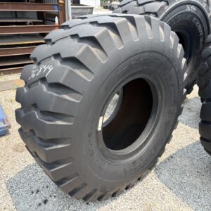 <font color='#da2127' font size ='2'><b>23.5X25 Samson OTR Tire E-3 L-3 E3/L3 16-Ply </font></b><br><font size ='1' color='grey'>CONDITION: </font><font size ='2'>Used<br><font size ='1' color='grey'>TREAD DEPTH:</font><font size ='2'>  30/32nds<br><font size ='1' color='grey'>DETAILS:</font><font size ='2'> Clean<br><font size ='1' color='grey'>REF #:</font><font size ='2'> G36844<br><font size ='1' color='grey'>LOCATION:</font><font size ='2'> St. Louis, MO