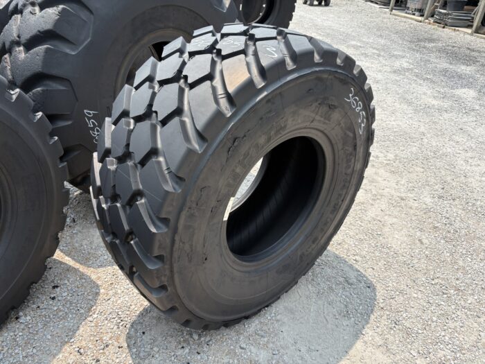 <font color='#da2127' font size ='2'><b>555/70R25 Michelin OTR Tire L-3 XLD70-1 1-Star </font></b><br><font size ='1' color='grey'>CONDITION: </font><font size ='2'>New-Take-Off<br><font size ='1' color='grey'>TREAD DEPTH:</font><font size ='2'>  42/32nds<br><font size ='1' color='grey'>DETAILS:</font><font size ='2'> Clean<br><font size ='1' color='grey'>REF #:</font><font size ='2'> G36853<br><font size ='1' color='grey'>LOCATION:</font><font size ='2'> St. Louis, MO