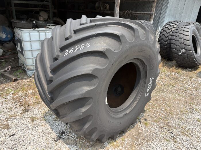 <font color='#da2127' font size ='2'><b>66X43.00X25 Goodyear OTR Tire HF-2 High Flotation Super Terra Grip 20-Ply </font></b><br><font size ='1' color='grey'>CONDITION: </font><font size ='2'>Used<br><font size ='1' color='grey'>TREAD DEPTH:</font><font size ='2'>  52/32nds<br><font size ='1' color='grey'>DETAILS:</font><font size ='2'> Clean, 1-Tread Patch, Old<br><font size ='1' color='grey'>REF #:</font><font size ='2'> G36883<br><font size ='1' color='grey'>LOCATION:</font><font size ='2'> St. Louis, MO