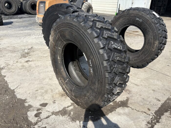 <font color='#da2127' font size ='2'><b>17.5R25 Maxam OTR Tire E-3 L-3 MS300 2-Star </font></b><br><font size ='1' color='grey'>CONDITION: </font><font size ='2'>New<br><font size ='1' color='grey'>TREAD DEPTH:</font><font size ='2'>  32/32nds<br><font size ='1' color='grey'>DETAILS:</font><font size ='2'> Unused<br><font size ='1' color='grey'>REF #:</font><font size ='2'> G36929<br><font size ='1' color='grey'>LOCATION:</font><font size ='2'> St. Louis, MO