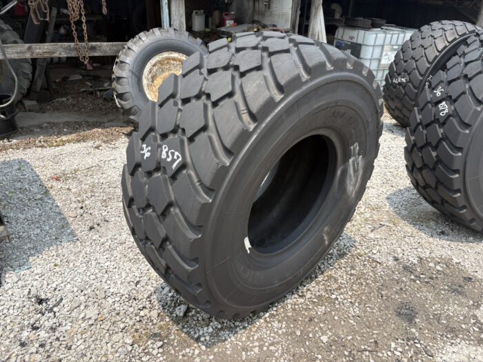 <font color='#da2127' font size ='2'><b>550/65R25 Michelin OTR Tire L-3 XLD 1-Star </font></b><br><font size ='1' color='grey'>CONDITION: </font><font size ='2'>Used<br><font size ='1' color='grey'>TREAD DEPTH:</font><font size ='2'>  34/32nds<br><font size ='1' color='grey'>DETAILS:</font><font size ='2'> 1-Sidewall Section<br><font size ='1' color='grey'>REF #:</font><font size ='2'> G36857<br><font size ='1' color='grey'>LOCATION:</font><font size ='2'> St. Louis, MO