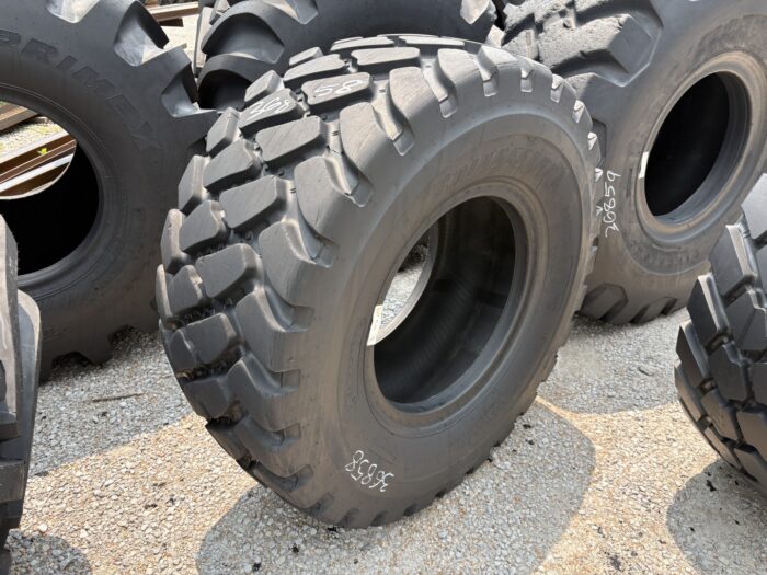 <font color='#da2127' font size ='2'><b>550/65R25 Bridgestone OTR Tire E-3 L-3 VTSZ 1-Star </font></b><br><font size ='1' color='grey'>CONDITION: </font><font size ='2'>Used<br><font size ='1' color='grey'>TREAD DEPTH:</font><font size ='2'>  38/32nds<br><font size ='1' color='grey'>DETAILS:</font><font size ='2'> Clean<br><font size ='1' color='grey'>REF #:</font><font size ='2'> G36858<br><font size ='1' color='grey'>LOCATION:</font><font size ='2'> St. Louis, MO