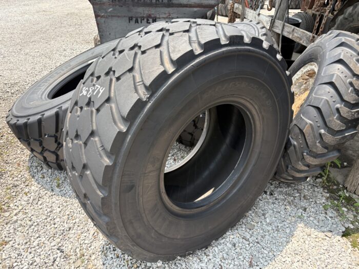 <font color='#da2127' font size ='2'><b>550/65R25 Michelin OTR Tire L-3 XLD 1-Star </font></b><br><font size ='1' color='grey'>CONDITION: </font><font size ='2'>Used<br><font size ='1' color='grey'>TREAD DEPTH:</font><font size ='2'>  23/32nds<br><font size ='1' color='grey'>DETAILS:</font><font size ='2'> Clean<br><font size ='1' color='grey'>REF #:</font><font size ='2'> G36874<br><font size ='1' color='grey'>LOCATION:</font><font size ='2'> St. Louis, MO