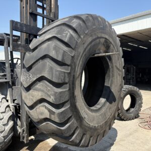 <font color='#da2127' font size ='2'><b>29.5X35 Yokohama OTR Tire E-3 L-3 G-3 IND-3 Y67 34-Ply </font></b><br><font size ='1' color='grey'>CONDITION: </font><font size ='2'>New<br><font size ='1' color='grey'>TREAD DEPTH:</font><font size ='2'>  50/32nds<br><font size ='1' color='grey'>DETAILS:</font><font size ='2'> Unused<br><font size ='1' color='grey'>REF #:</font><font size ='2'> G36933<br><font size ='1' color='grey'>LOCATION:</font><font size ='2'> St. Louis, MO